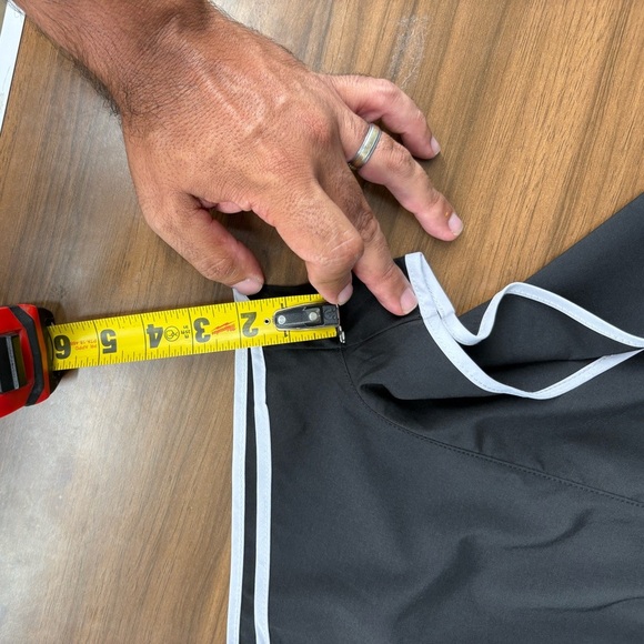 Disney Parks Black Star Wars Rebel Logo Running Shorts Women's - Picture 5 of 5